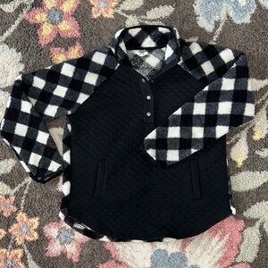 Maurices Black and White Cozy Fleece with Pockets